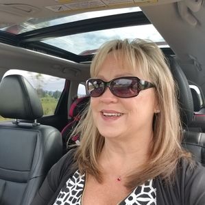 Meet your Posher, Denette